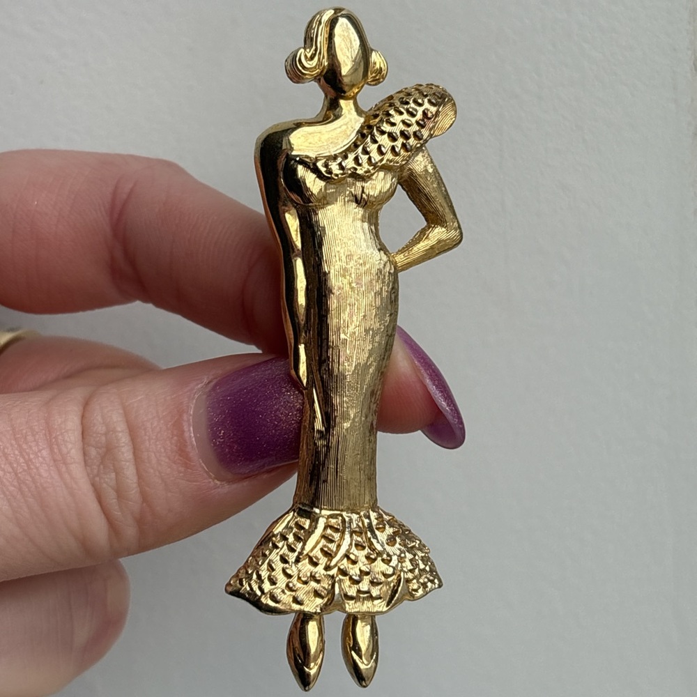 Vintage Gold Fashionable Elegant Lady Brooch Pin